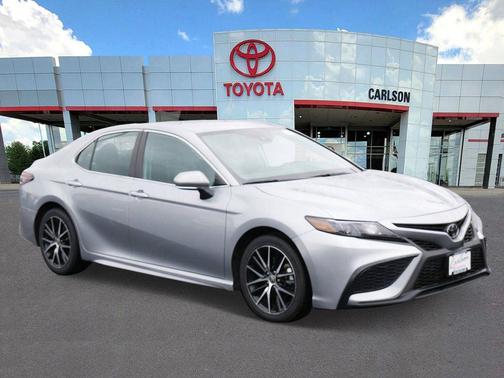 Celestial Silver Metallic 2023 Toyota Camry SE