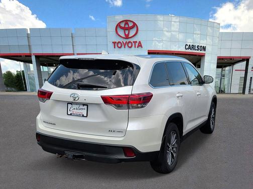 Blizzard Pearl 2019 Toyota Highlander XLE