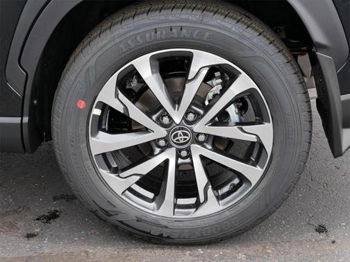 2025 Toyota Corolla Cross XLE
