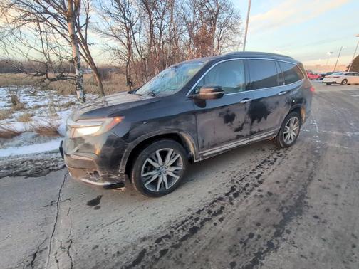 2021 Honda Pilot Touring 8-Passenger