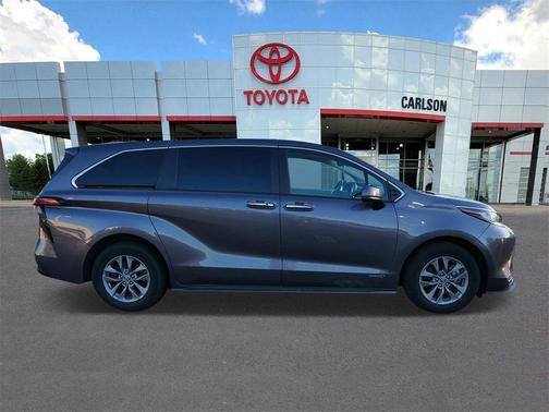 2021 Toyota Sienna XLE 7 Passenger