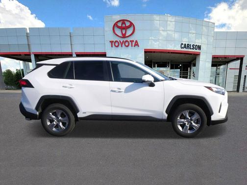 2025 Toyota RAV4 Hybrid XLE