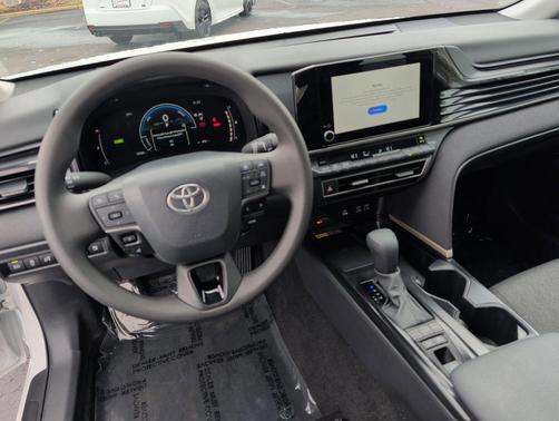 Ice Cap 2026 Toyota Camry LE