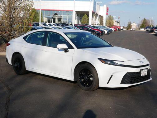 Ice Cap 2026 Toyota Camry LE