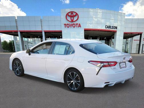 2018 Toyota Camry SE