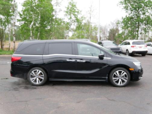 Crystal Black Pearl 2023 Honda Odyssey Touring