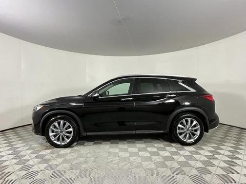 2022 INFINITI QX50 LUXE