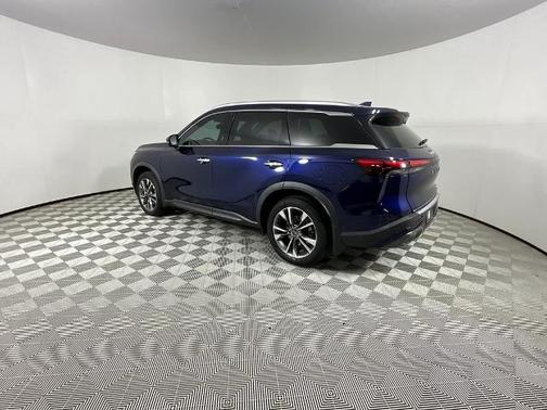 2022 INFINITI QX60 LUXE
