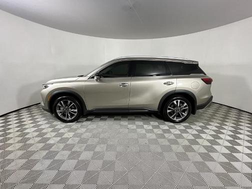 2022 INFINITI QX60 LUXE