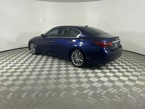 2022 INFINITI Q50 LUXE