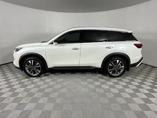 2024 INFINITI QX60 LUXE