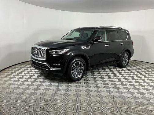 2022 INFINITI QX80 LUXE
