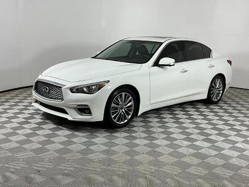 2022 INFINITI Q50 LUXE