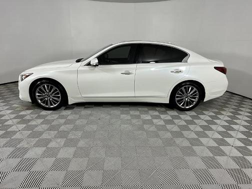 2022 INFINITI Q50 LUXE