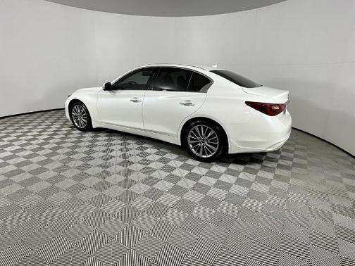 2022 INFINITI Q50 LUXE