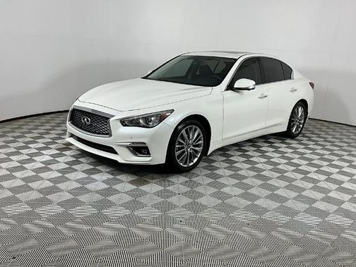 2022 INFINITI Q50 LUXE