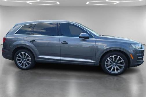 2019 Audi Q7 55 Premium Plus