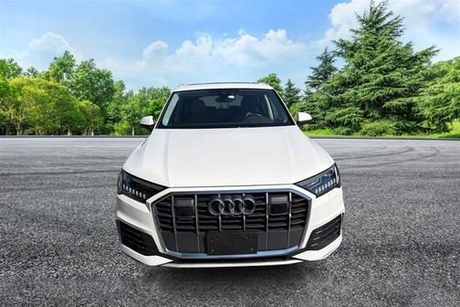 2024 Audi Q7 45 Premium Plus