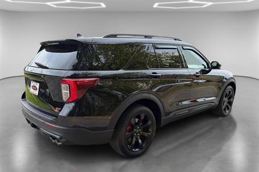 2023 Ford Explorer ST 4WD