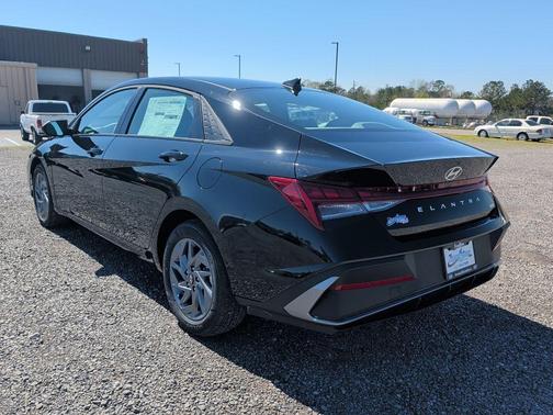 Abyss Black 2026 Hyundai ELANTRA HEV Blue