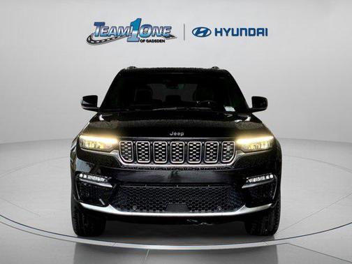 2022 Jeep Grand Cherokee Summit