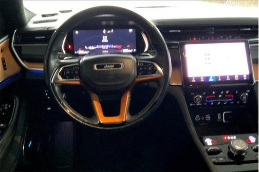 2022 Jeep Grand Cherokee Summit