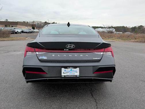 2026 Hyundai ELANTRA Limited