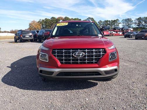 2024 Hyundai VENUE SEL