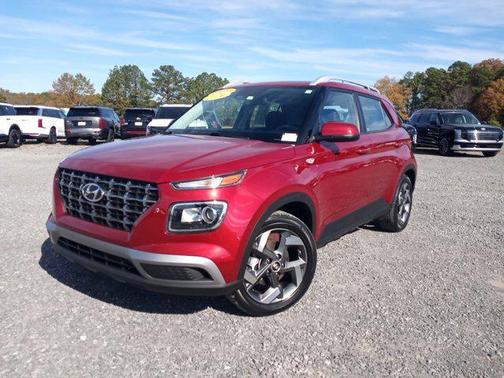 2024 Hyundai VENUE SEL