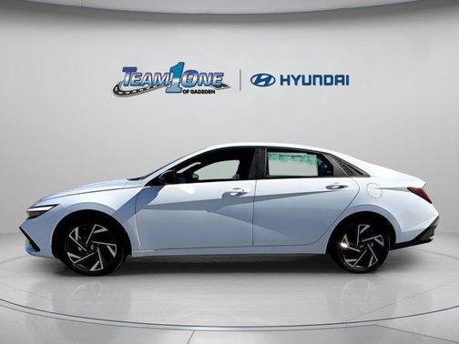 2025 Hyundai ELANTRA HEV SEL Sport