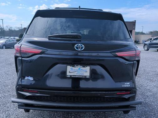 2023 Toyota Sienna XSE 7 Passenger