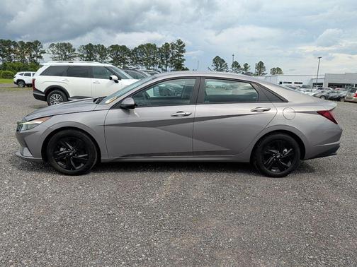 Fluid Metal 2023 Hyundai ELANTRA SEL