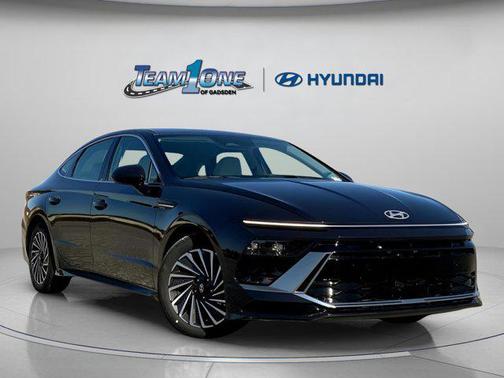 2025 Hyundai SONATA Hybrid SE
