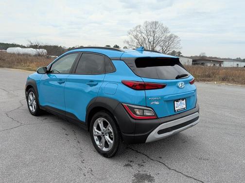 2023 Hyundai KONA SEL