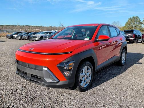 2026 Hyundai KONA SE