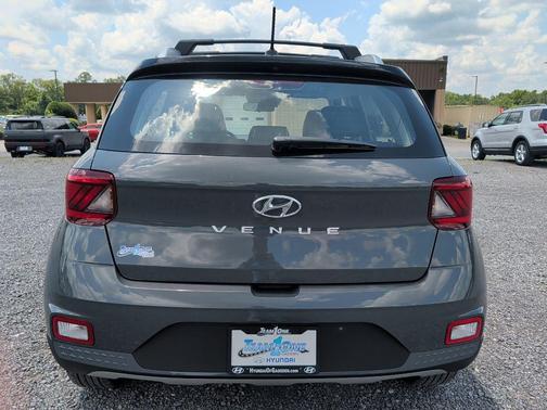 Ecotronic Gray w/Black Roof 2026 Hyundai VENUE SEL w/Two-Tone Roof