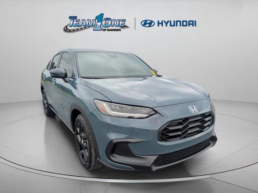 Pearl 2025 Honda HR-V 2WD Sport