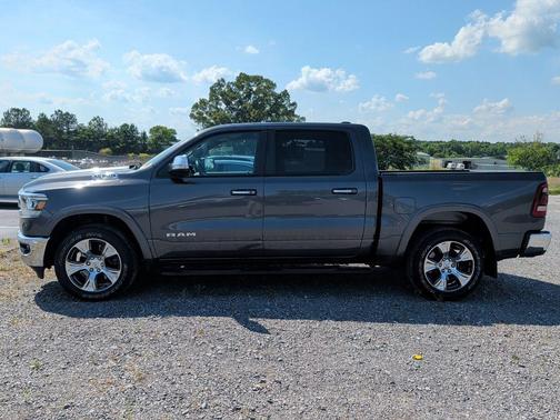 Granite Crystal Metallic Clearcoat 2019 RAM 1500 Laramie