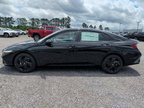 Abyss Black 2026 Hyundai ELANTRA Sport