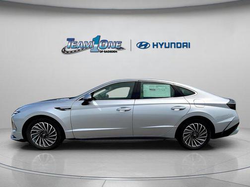 2025 Hyundai SONATA Hybrid SE