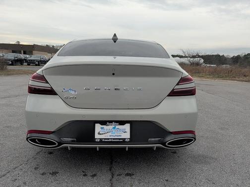 2024 Genesis G70 2.5T RWD