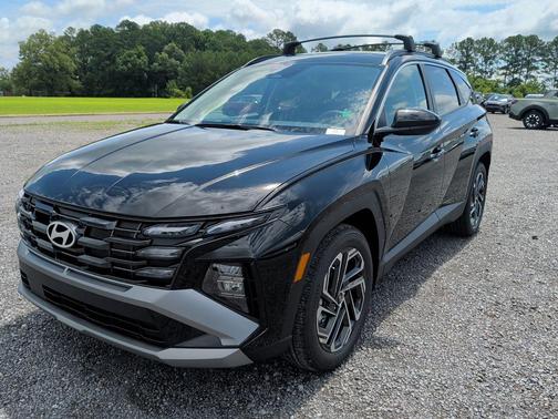 Phantom Black 2026 Hyundai TUCSON SEL Plus