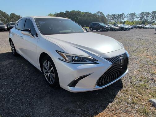 White Pearl 2019 Lexus ES 350 Base