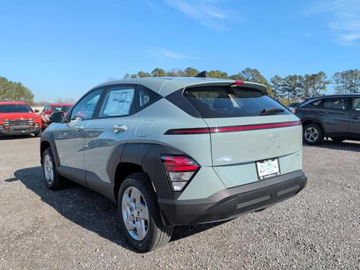 2026 Hyundai KONA SE