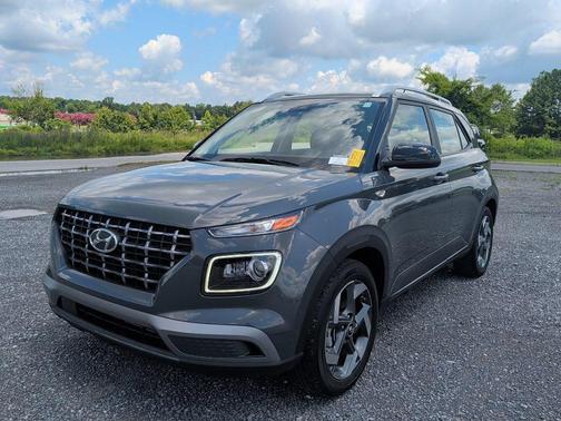 Ecotronic Gray w/Black Roof 2025 Hyundai VENUE Limited