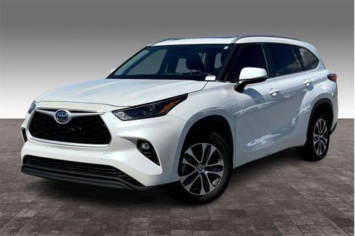 2023 Toyota Highlander Hybrid XLE