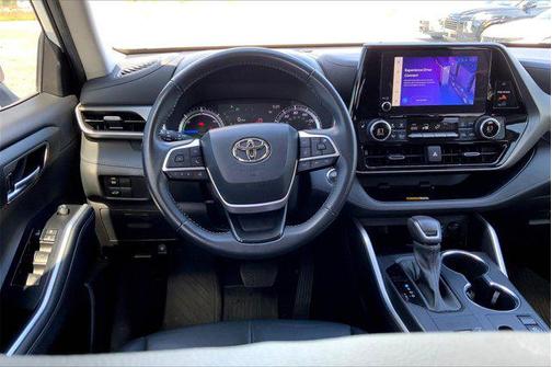 2023 Toyota Highlander Hybrid XLE