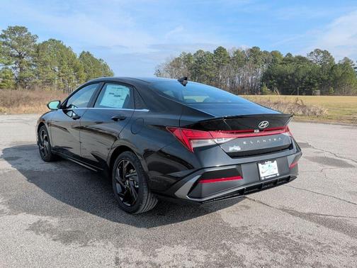 Abyss Black 2026 Hyundai ELANTRA Sport