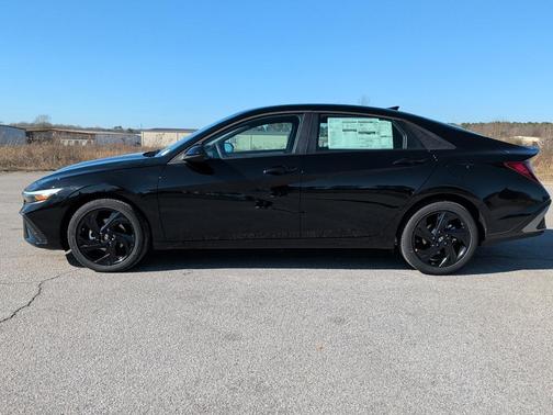 2026 Hyundai ELANTRA Sport