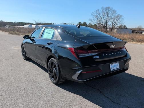 2026 Hyundai ELANTRA Sport